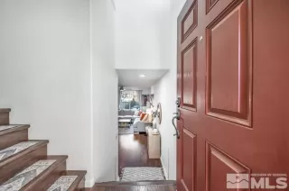 Photo #6: 240015215 Listing