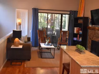 Photo #4: 240015304 Listing