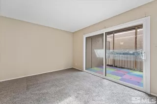 Photo #5: 240015311 Listing