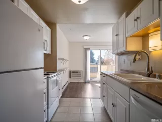 Photo #5: 240015344 Listing 