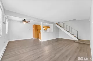 Photo #2: 240015362 Listing