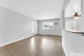 Photo #5: 240015362 Listing