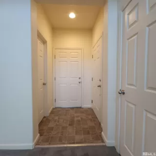 Photo #4: 240015415 Listing