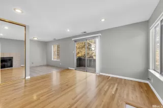 Photo #5: 240015446 Listing 