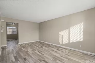 Photo #3: 240015469 Listing 