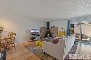 Photo #2: 240015547 Listing