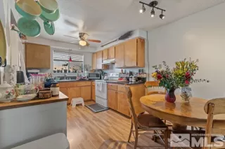 Photo #3: 240015547 Listing