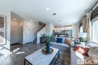 Photo #4: 240015572 Listing