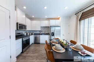 Photo #6: 240015572 Listing