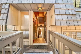 Photo #1: 240015608 Listing