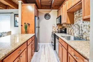 Photo #4: 240015608 Listing