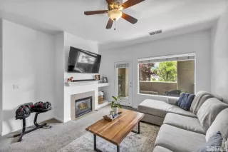 Photo #3: 240015658 Listing 