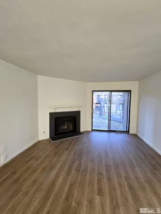 Photo #4: 250000008 Listing 