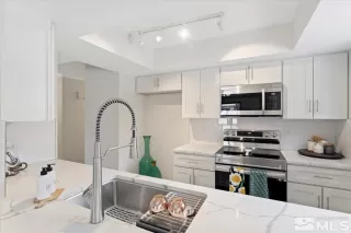 Photo #2: 250000058 Listing 