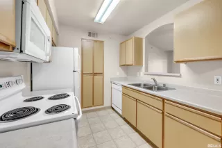 Photo #3: 250000069 Listing