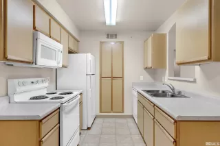 Photo #4: 250000069 Listing