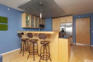 Photo #2: 250000081 Listing 