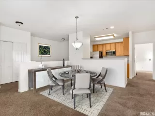 Photo #4: 250000094 Listing 