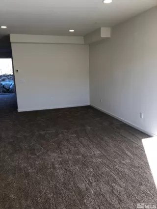 Photo #5: 250000120 Listing 