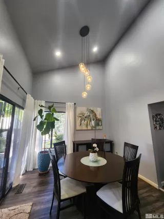 Photo #5: 250000130 Listing