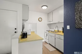 Photo #6: 250000216 Listing 