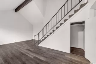 Photo #5: 250000221 Listing