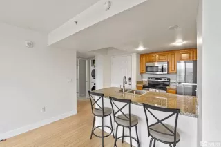 Photo #6: 250000314 Listing