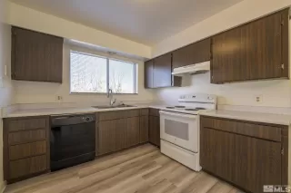 Photo #6: 250000517 Listing