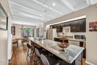 Photo #3: 250000546 Listing 