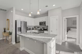 Photo #3: 250000660 Listing 