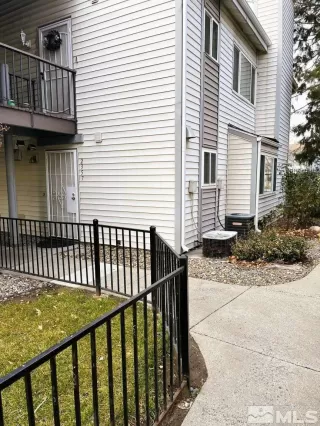 Photo #2: 250000667 Listing 