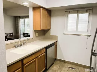 Photo #6: 250000667 Listing 