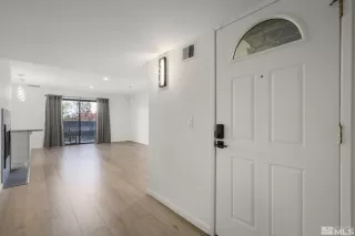 Photo #2: 250000674 Listing 