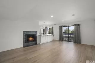 Photo #4: 250000674 Listing 