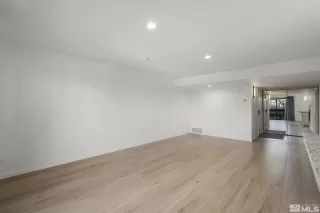 Photo #5: 250000674 Listing 