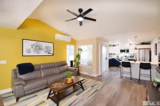 Photo #1: 250000698 Listing 