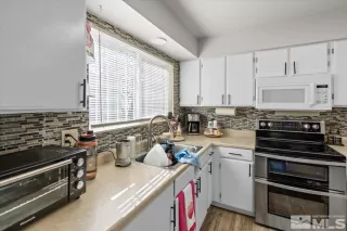 Photo #4: 250000919 Listing