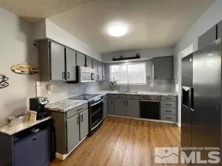 Photo #2: 250000926 Listing 