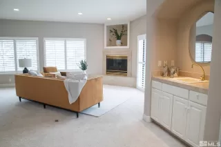 Photo #3: 250000960 Listing