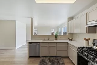 Photo #2: 250001100 Listing