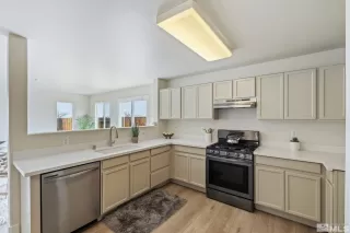 Photo #3: 250001100 Listing