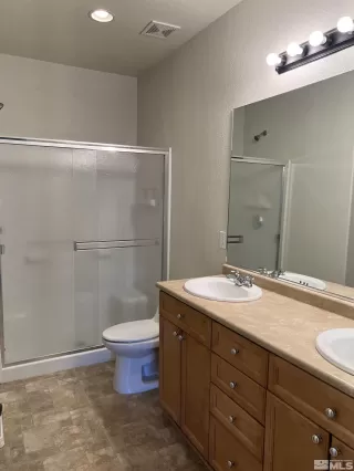 Photo #4: 250002336 Listing