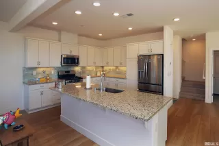 Photo #5: 250002435 Listing