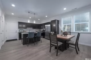 Photo #5: 250002779 Listing 