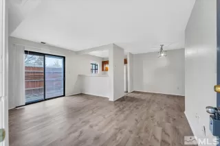 Photo #4: 250003009 Listing