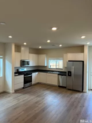 Photo #5: 250003076 Listing