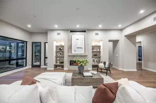 Photo #2: 250003084 Listing 