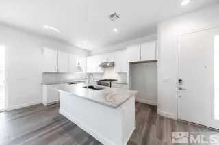 Photo #3: 250003440 Listing