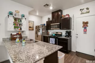 Photo #5: 250003492 Listing