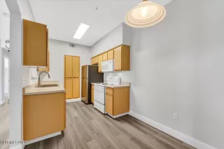 Photo #6: 250003609 Listing